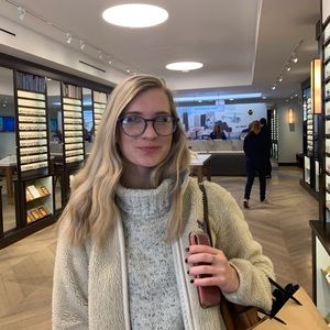 Meet your Posher, Anna